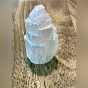 SELENITE Charging Towers!